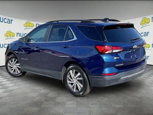 Blue Glow Metallic 2022 Chevrolet Equinox 1LT