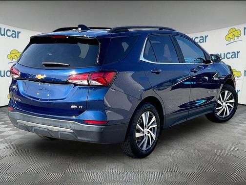 Blue Glow Metallic 2022 Chevrolet Equinox 1LT