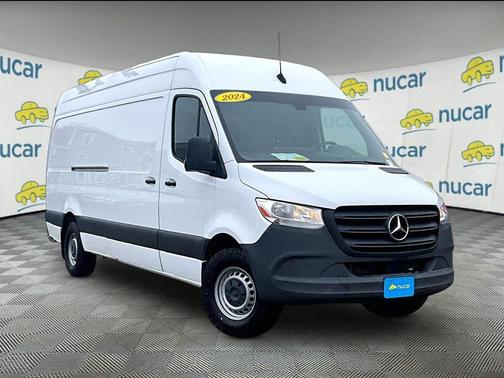 White 2024 Mercedes-Benz Sprinter 2500 Crew 170 WB