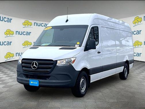 White 2024 Mercedes-Benz Sprinter 2500 Crew 170 WB