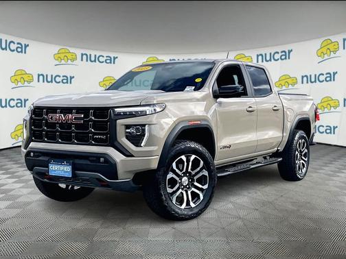 2023 GMC Canyon AT4