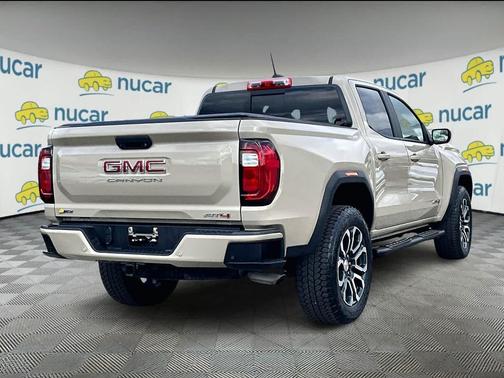 2023 GMC Canyon AT4
