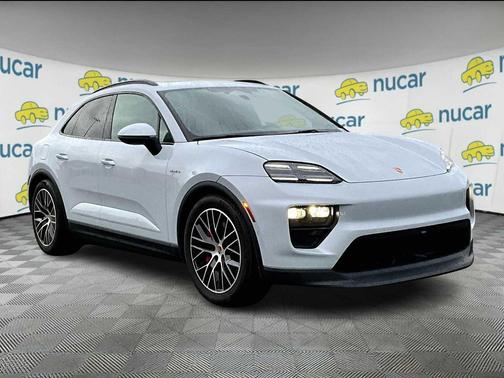 2025 Porsche Macan 4S