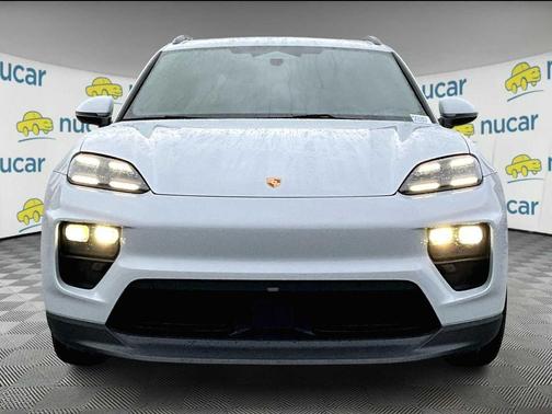 2025 Porsche Macan 4S