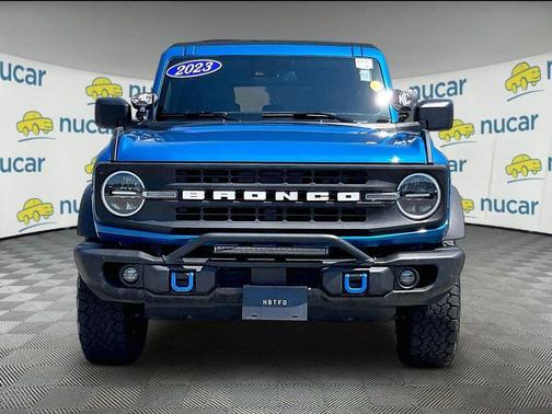Velocity Blue Metallic 2023 Ford Bronco Black Diamond