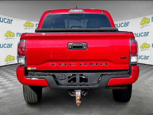 2020 Toyota Tacoma TRD Sport