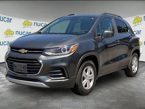 Gray 2017 Chevrolet Trax LT