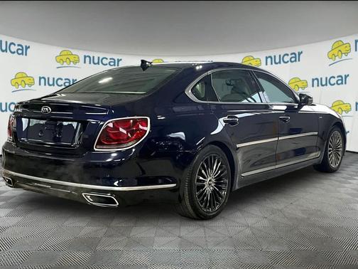 2019 Kia K900 Luxury