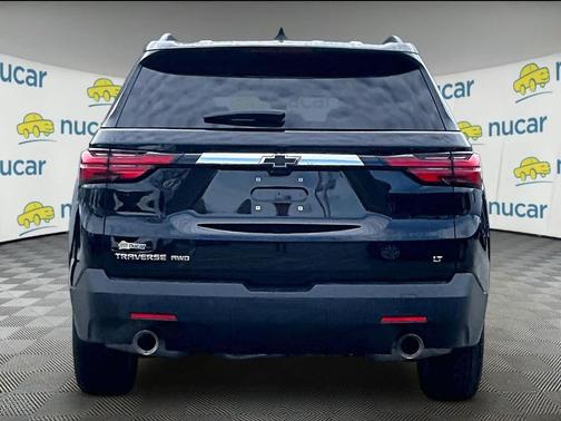 Mosaic Black Metallic 2023 Chevrolet Traverse LT Leather