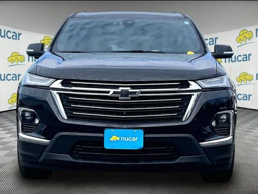 Mosaic Black Metallic 2023 Chevrolet Traverse LT Leather