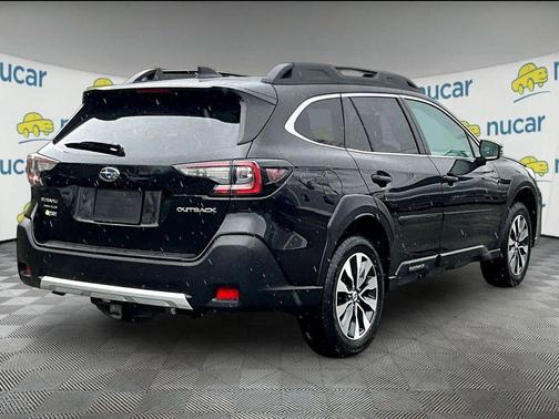 Crystal Black Silica 2023 Subaru Outback Limited