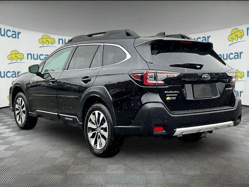 Crystal Black Silica 2023 Subaru Outback Limited