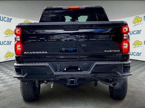 2026 Chevrolet Silverado 2500 Custom