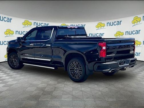Black 2022 Chevrolet Silverado 1500 High Country