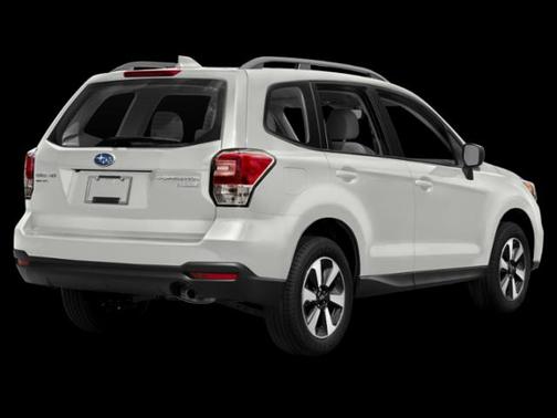 Crystal White Pearl 2018 Subaru Forester 2.5i