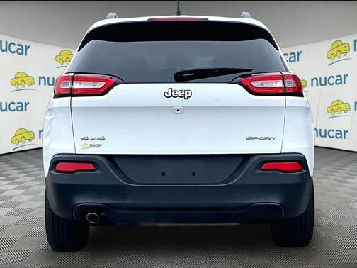 2016 Jeep Cherokee Sport