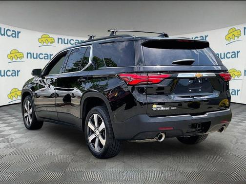 Mosaic Black Metallic 2023 Chevrolet Traverse LT Leather