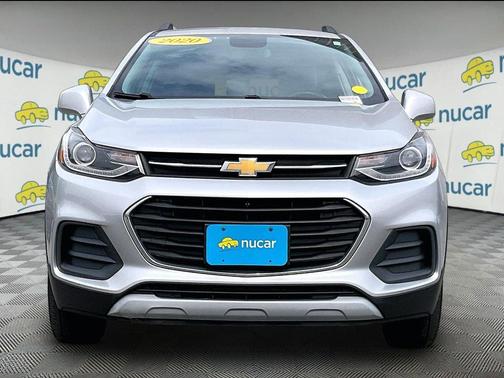 Silver Ice Metallic 2020 Chevrolet Trax LT