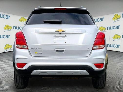 Silver Ice Metallic 2020 Chevrolet Trax LT