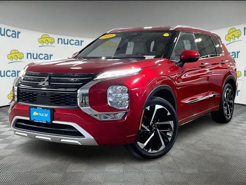 Red Diamond 2022 Mitsubishi Outlander SEL 2.5 S-AWC