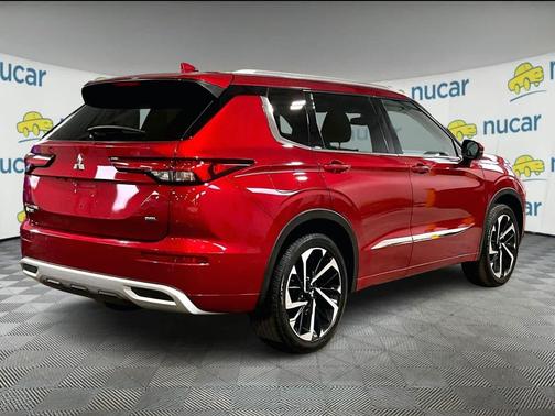Red Diamond 2022 Mitsubishi Outlander SEL 2.5 S-AWC