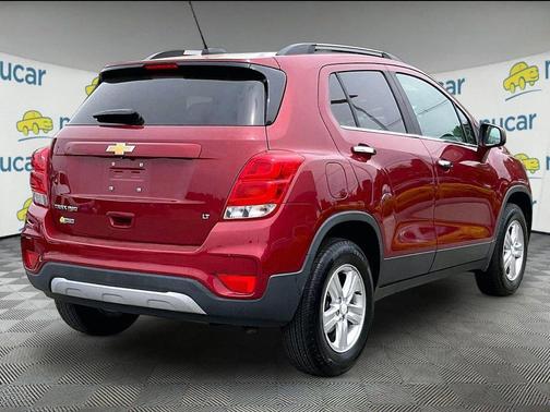 Red 2018 Chevrolet Trax LT