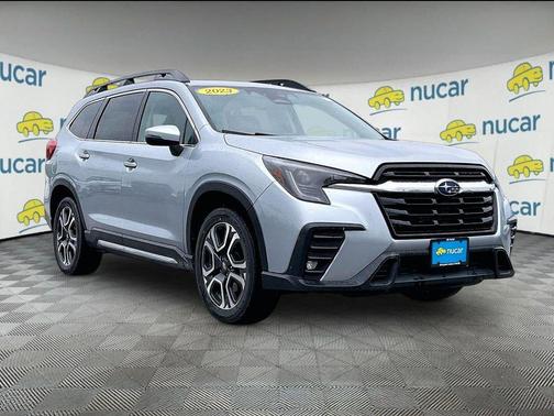 Ice Silver Metallic 2023 Subaru Ascent Limited 7-Passenger