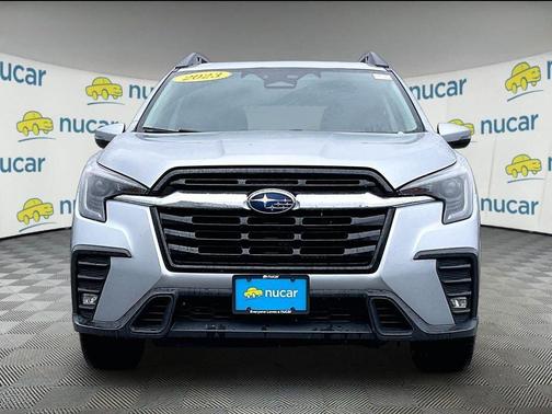 Ice Silver Metallic 2023 Subaru Ascent Limited 7-Passenger