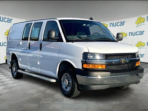 2024 Chevrolet Express 2500 RWD 2500 Regular Wheelbase WT
