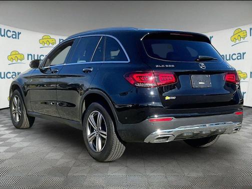 Black 2022 Mercedes-Benz GLC 300 4MATIC