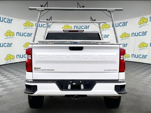 Summit White 2023 Chevrolet Silverado 1500 Custom