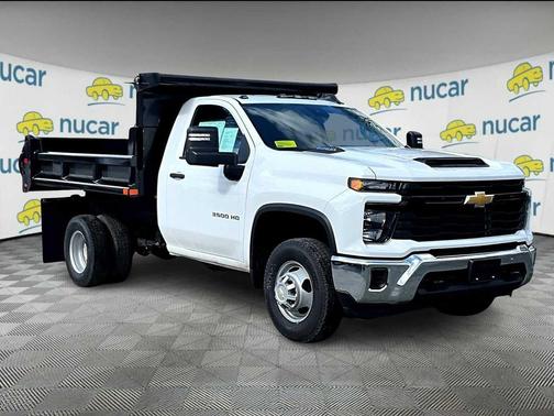 2025 Chevrolet Silverado 3500 WT