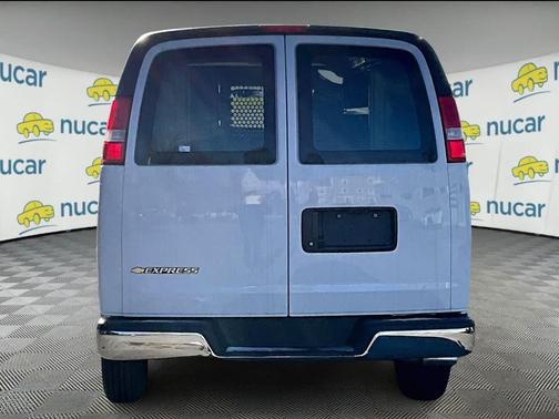 2025 Chevrolet Express 2500 RWD 2500 Regular Wheelbase WT
