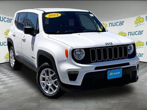 Alpine White Clearcoat 2023 Jeep Renegade Latitude