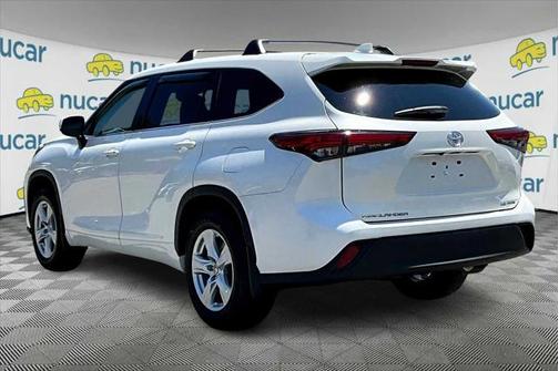 2021 Toyota Highlander LE