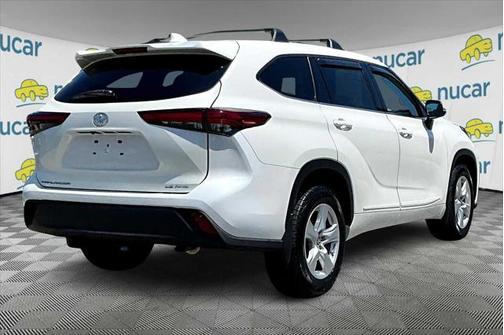 2021 Toyota Highlander LE