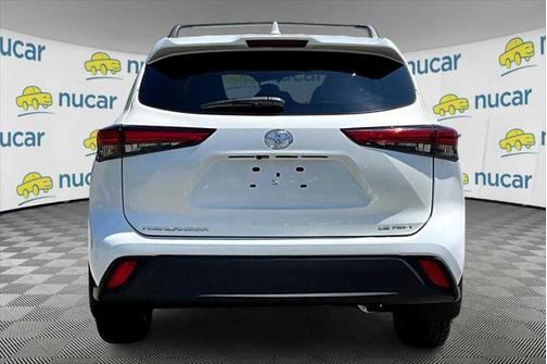 2021 Toyota Highlander LE