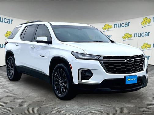 Summit White 2023 Chevrolet Traverse RS