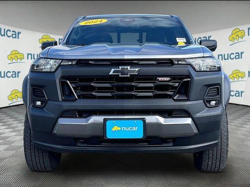 Sterling Gray Metallic 2024 Chevrolet Colorado Trail Boss