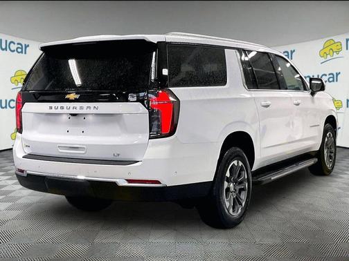Summit White 2025 Chevrolet Suburban LT