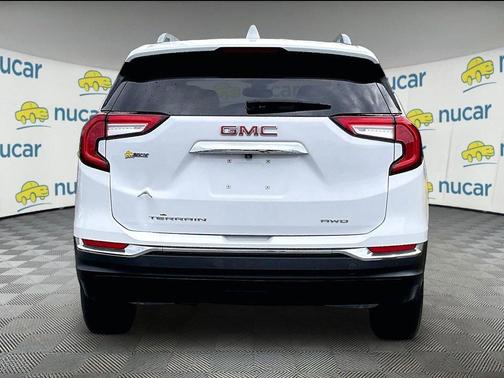 Summit White 2022 GMC Terrain SLT