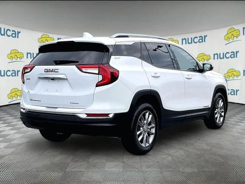 Summit White 2022 GMC Terrain SLT