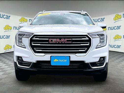 Summit White 2022 GMC Terrain SLT
