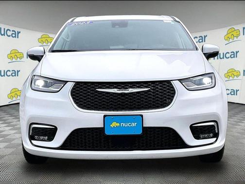 Bright White Clearcoat 2023 Chrysler Pacifica Touring L