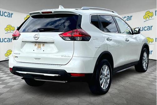2020 Nissan Rogue SV