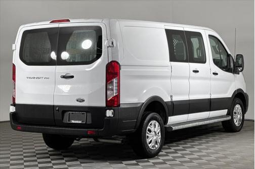 2022 Ford Transit-250 Base