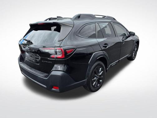 Crystal Black Silica 2023 Subaru Outback Onyx Edition