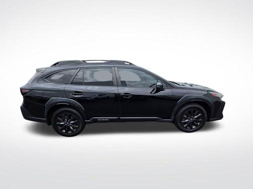 Crystal Black Silica 2023 Subaru Outback Onyx Edition