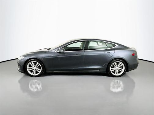 2016 Tesla Model S 70D