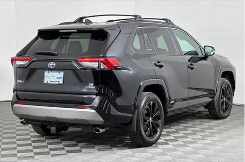 2024 Toyota RAV4 Hybrid SE